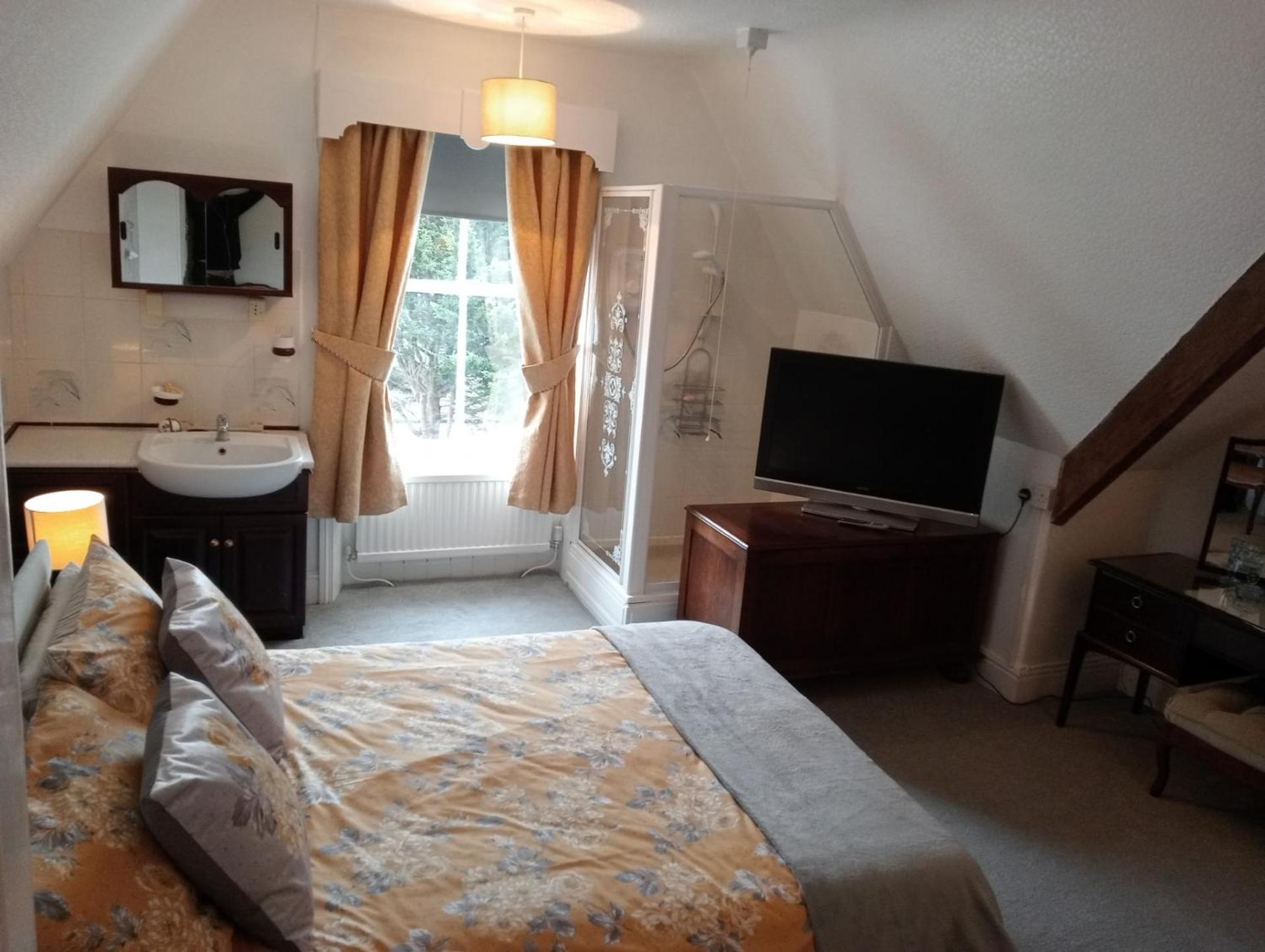 Bron Orme Private Hotel Ландъндо Екстериор снимка