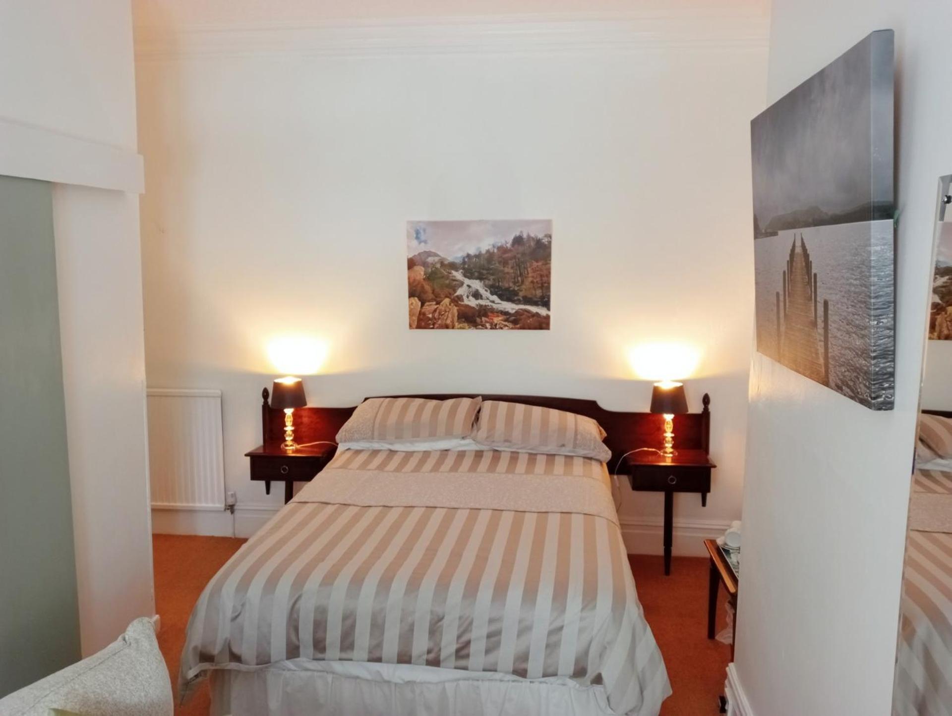 Bron Orme Private Hotel Ландъндо Екстериор снимка
