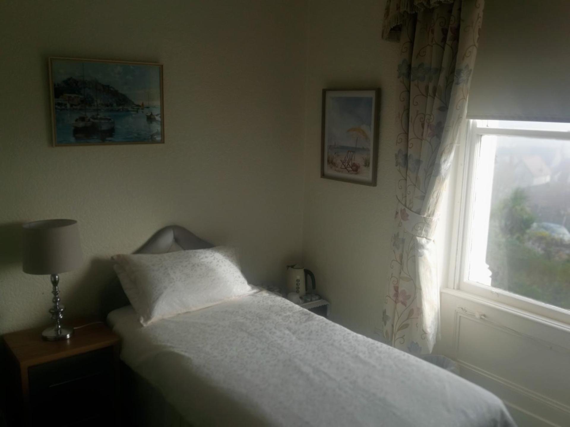 Bron Orme Private Hotel Ландъндо Екстериор снимка