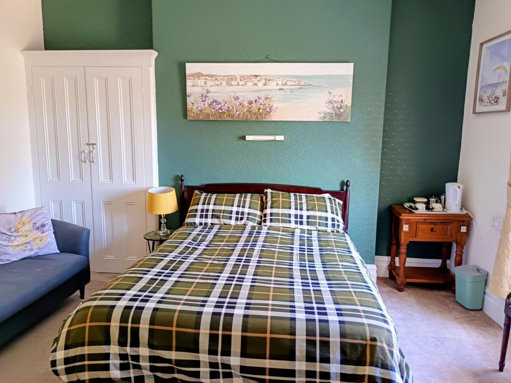 Bron Orme Private Hotel Ландъндо Екстериор снимка