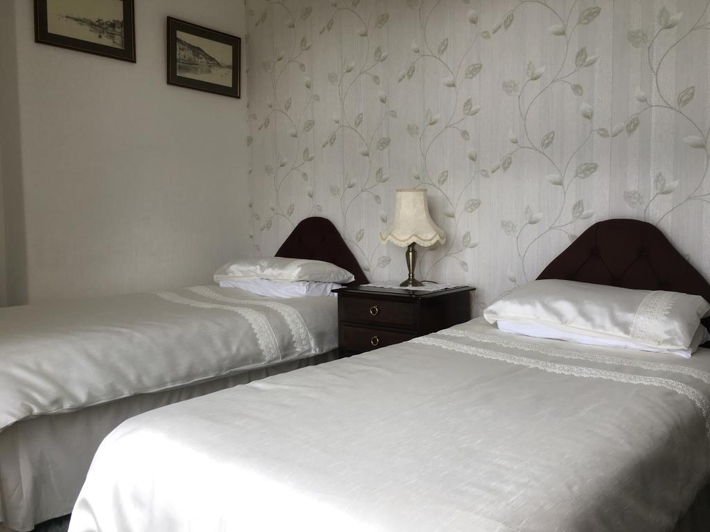 Bron Orme Private Hotel Ландъндо Екстериор снимка